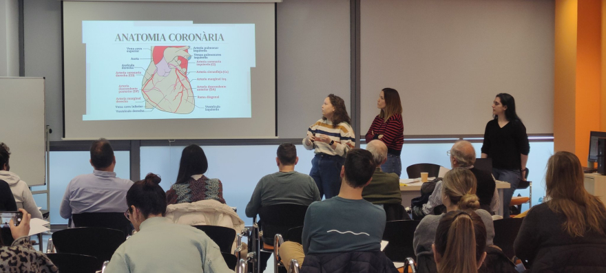 Las enfermeras de Hemodinámica intervienen en un seminario en el Colegio de Enfermería de Barcelona