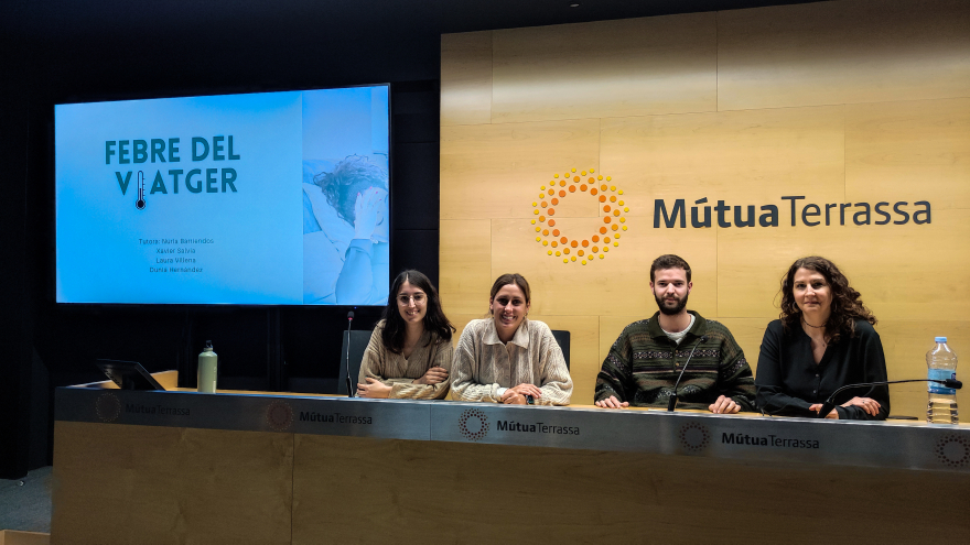 Sesión Residentes Grupo 12 - Fiebre del viajero