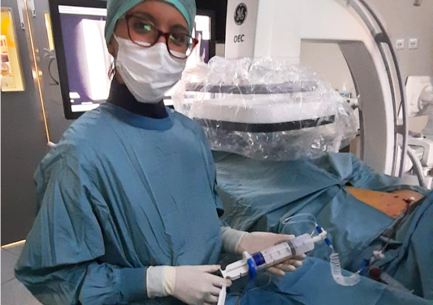 El servei de Cirurgia Vascular incorpora noves vies terapèutiques amb CO2 per a pacients amb insuficiència renal severa