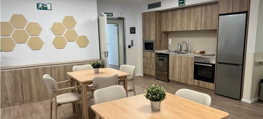 La Fundación Vallparadís abre Casa Badina, la primera residencia y centro de día ubicada en Badalona